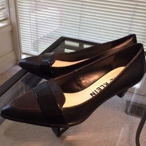 Anne Klein kitten heel pump